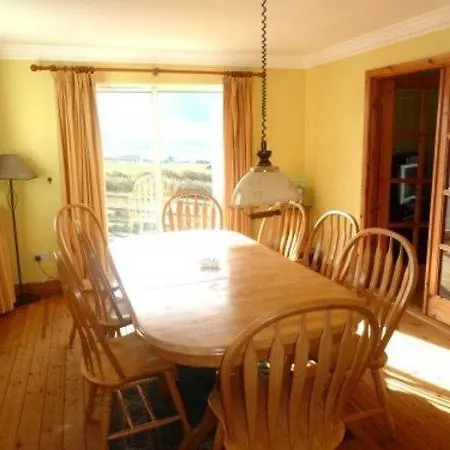 Sea Views In Dugort *